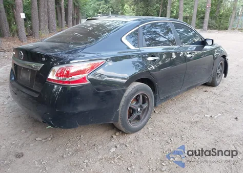 2015 Nissan Altima 2.5 S from USA, damaged, VIN 1N4AL3AP4FN332341